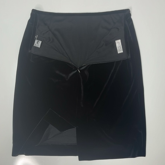 Tahari Black Velvet Pencil Skirt Size 4 Petite - Picture 6 of 9